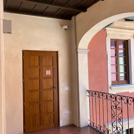N°30 Charme Apartment Vigevano